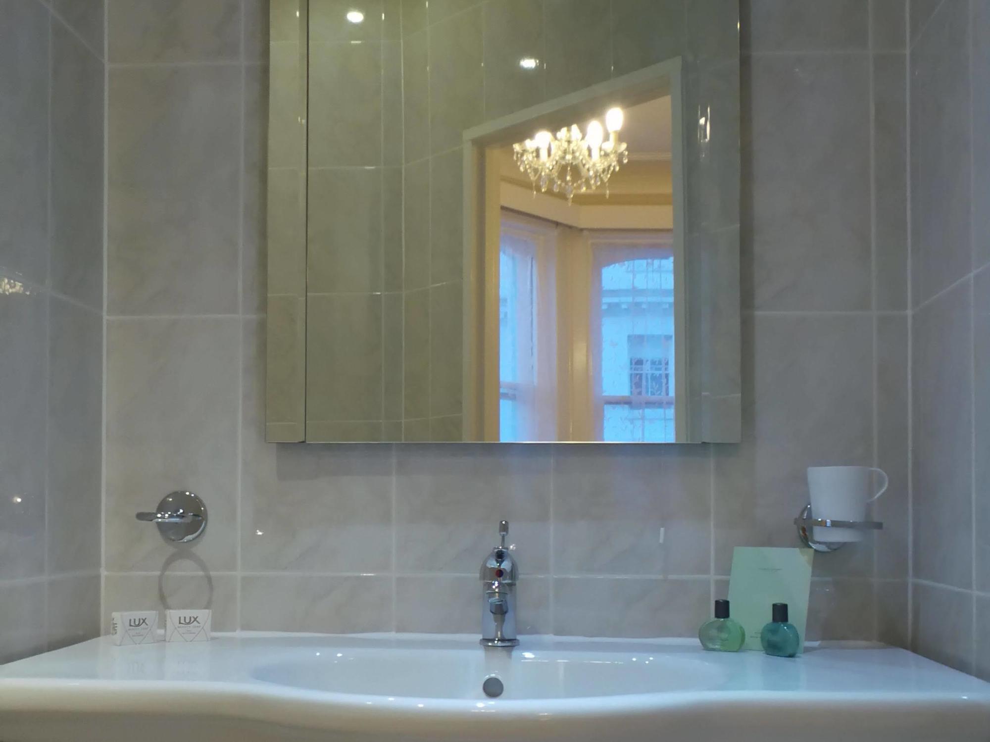 Vernon Guesthouse Eastbourne Zewnętrze zdjęcie