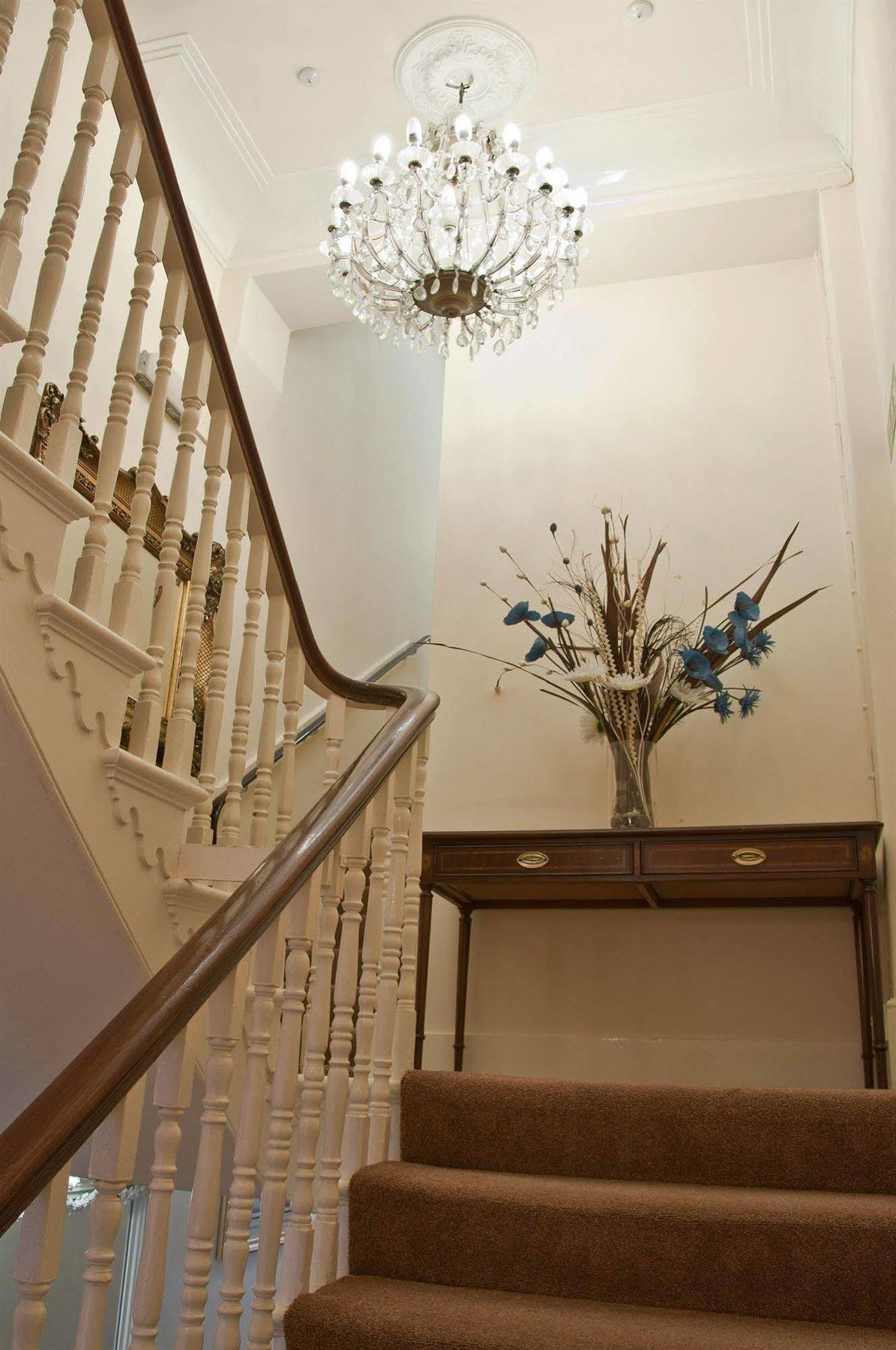Vernon Guesthouse Eastbourne Zewnętrze zdjęcie